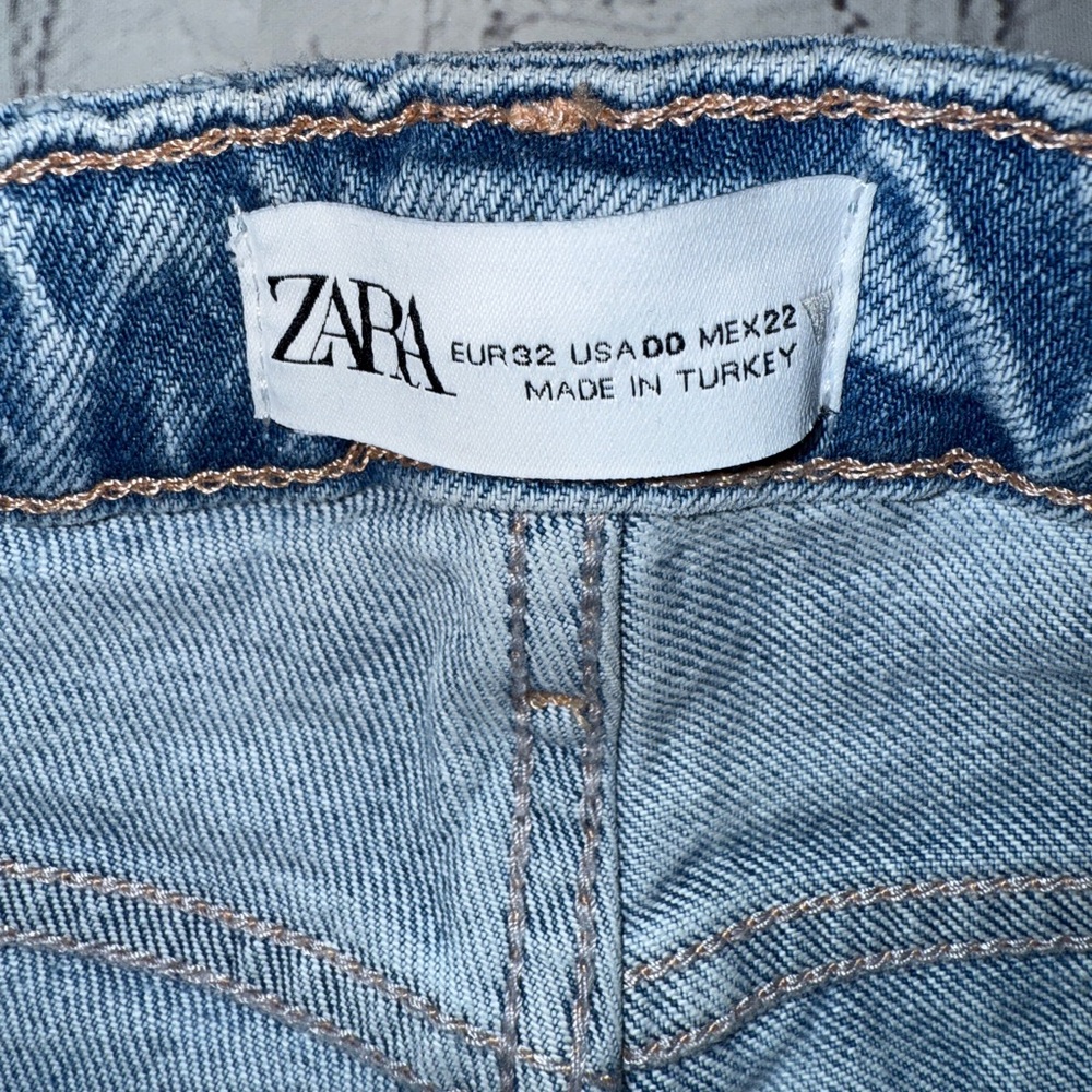 Zara Light Blue Distressed Denim Jeans - Picture 4 of 4